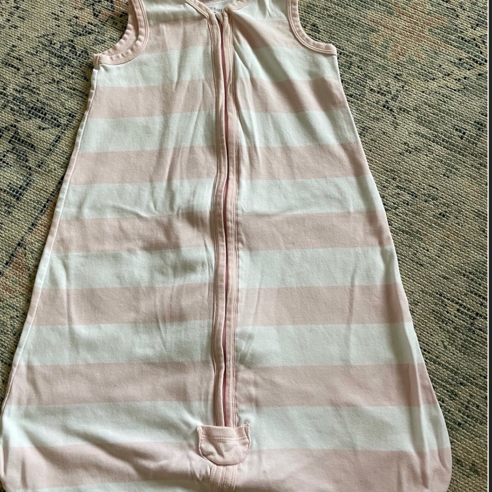 Bert’s bees sleep sack
16-24lbs or 6-12 months